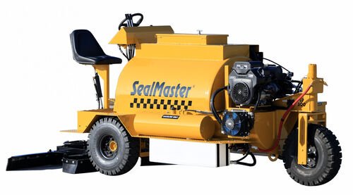 SP300 Squeegee Sealcoat Machine